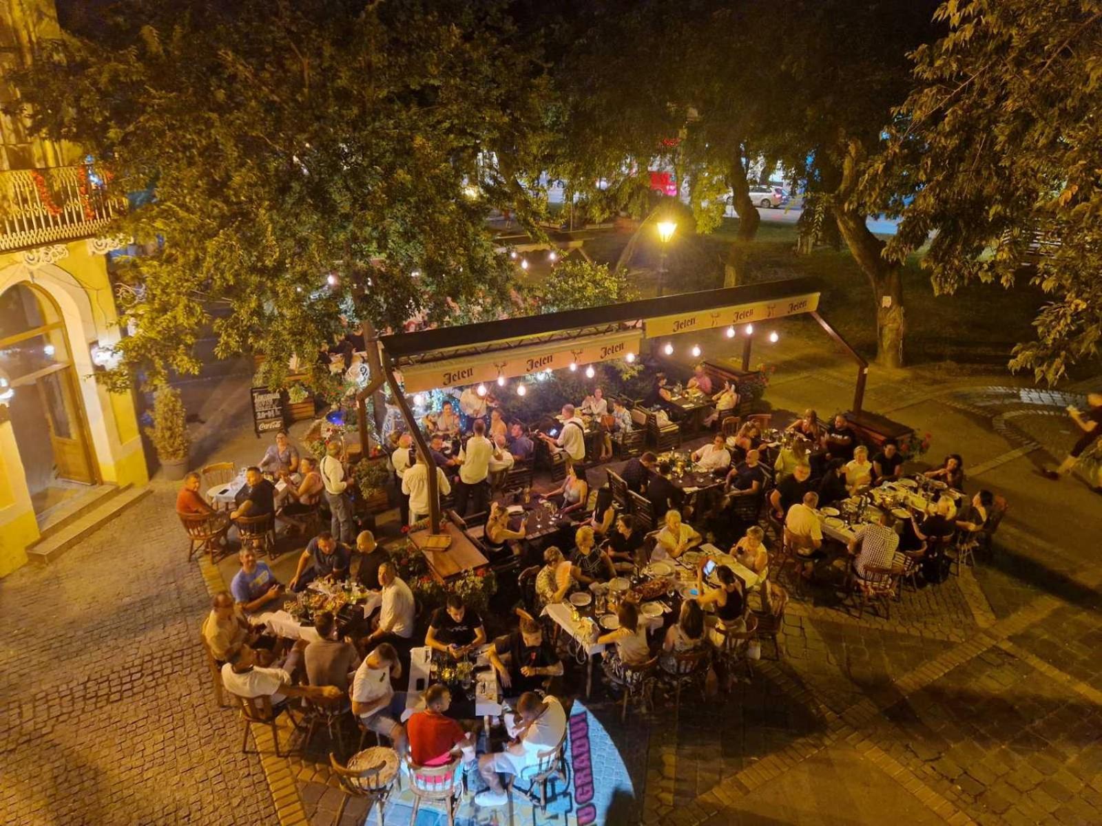 Апарт отель Restoran Orijent 5 Сомбор Экстерьер фото